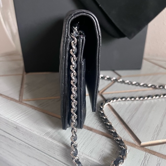 CHANEL Black Classic Wallet On Chain WOC Shoulder Bag Lambskin - Picture 2 of 12
